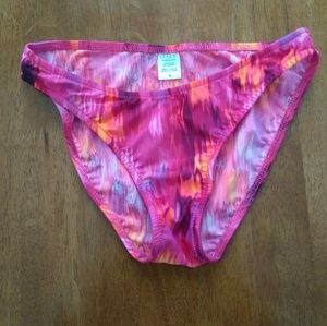 Venus super cute scoop front bikini bottom size 4